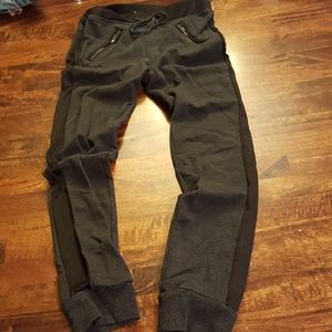 Girls joggers